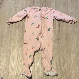 Pekkle Charming Pink Kids Footie with Veggie Design
